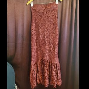 Lulu's - Maroon Lace Strapless Dress